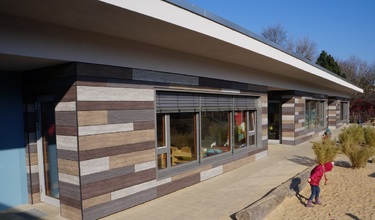 Holz-Alu-Fenster an der Kindertagesstätte Mainweg in Braunschweig